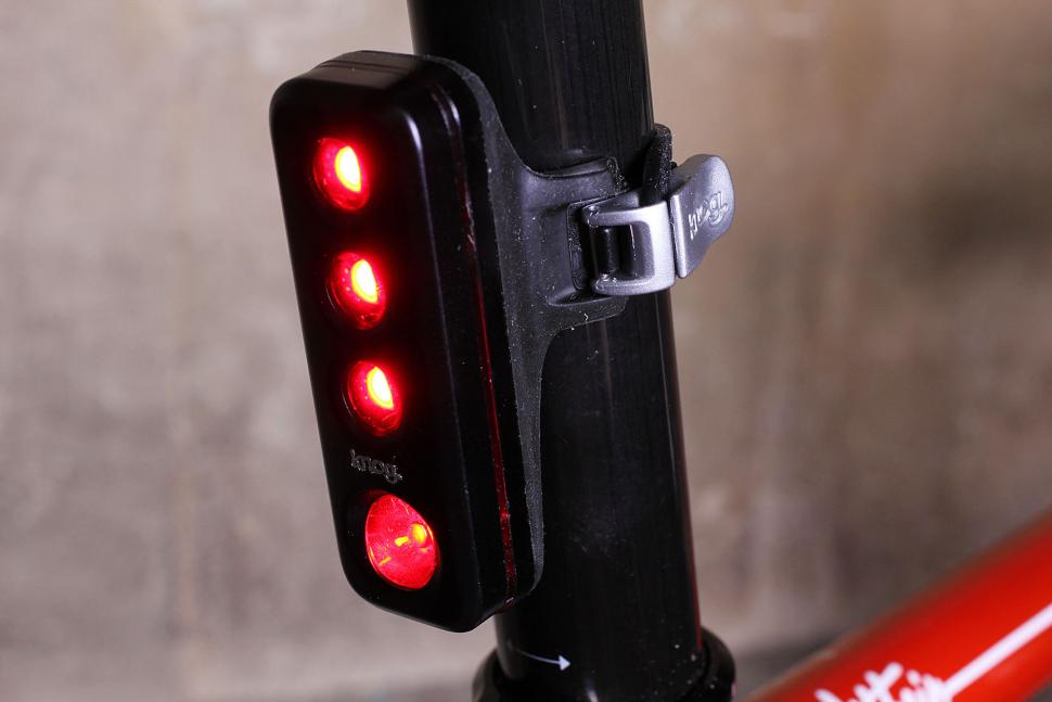 Review Knog Blinder Road R70 road.cc